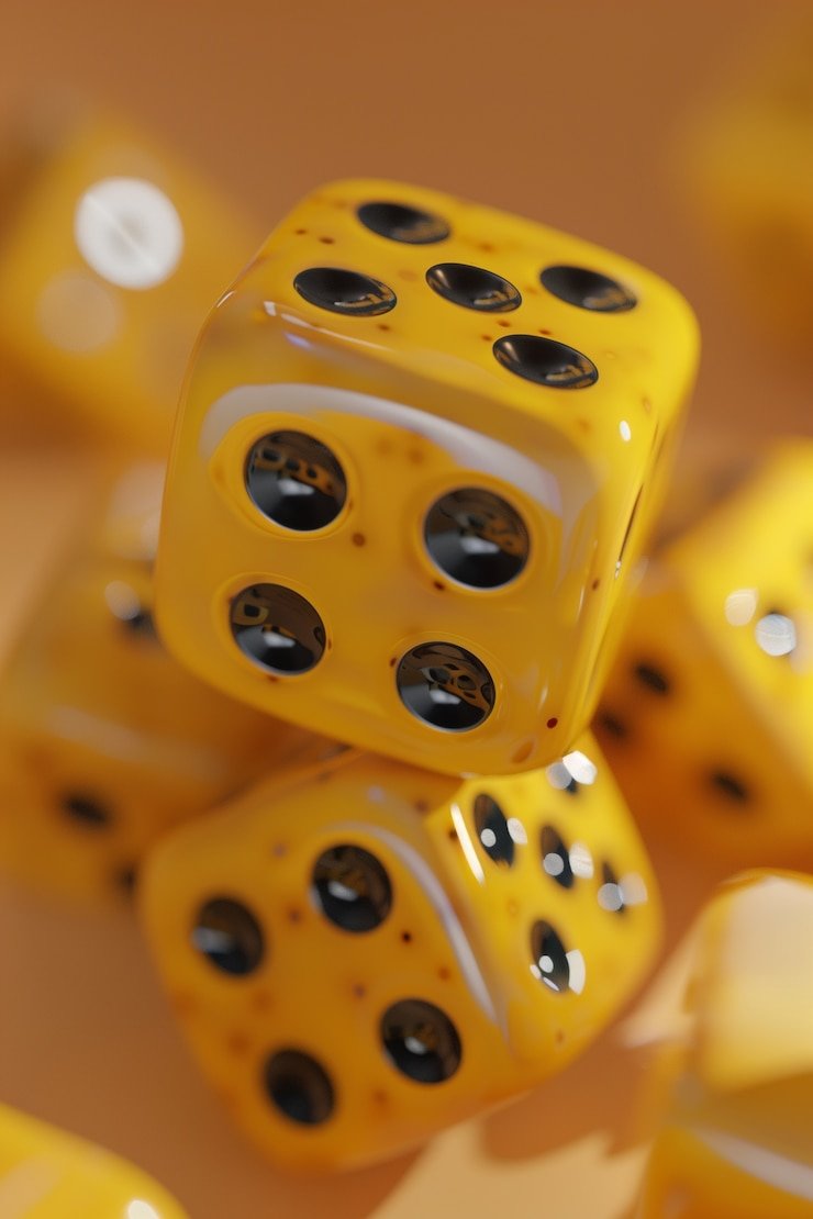 Antarmuka aplikasi mobile pinobola menampilkan permainan slot dan meja live dealer